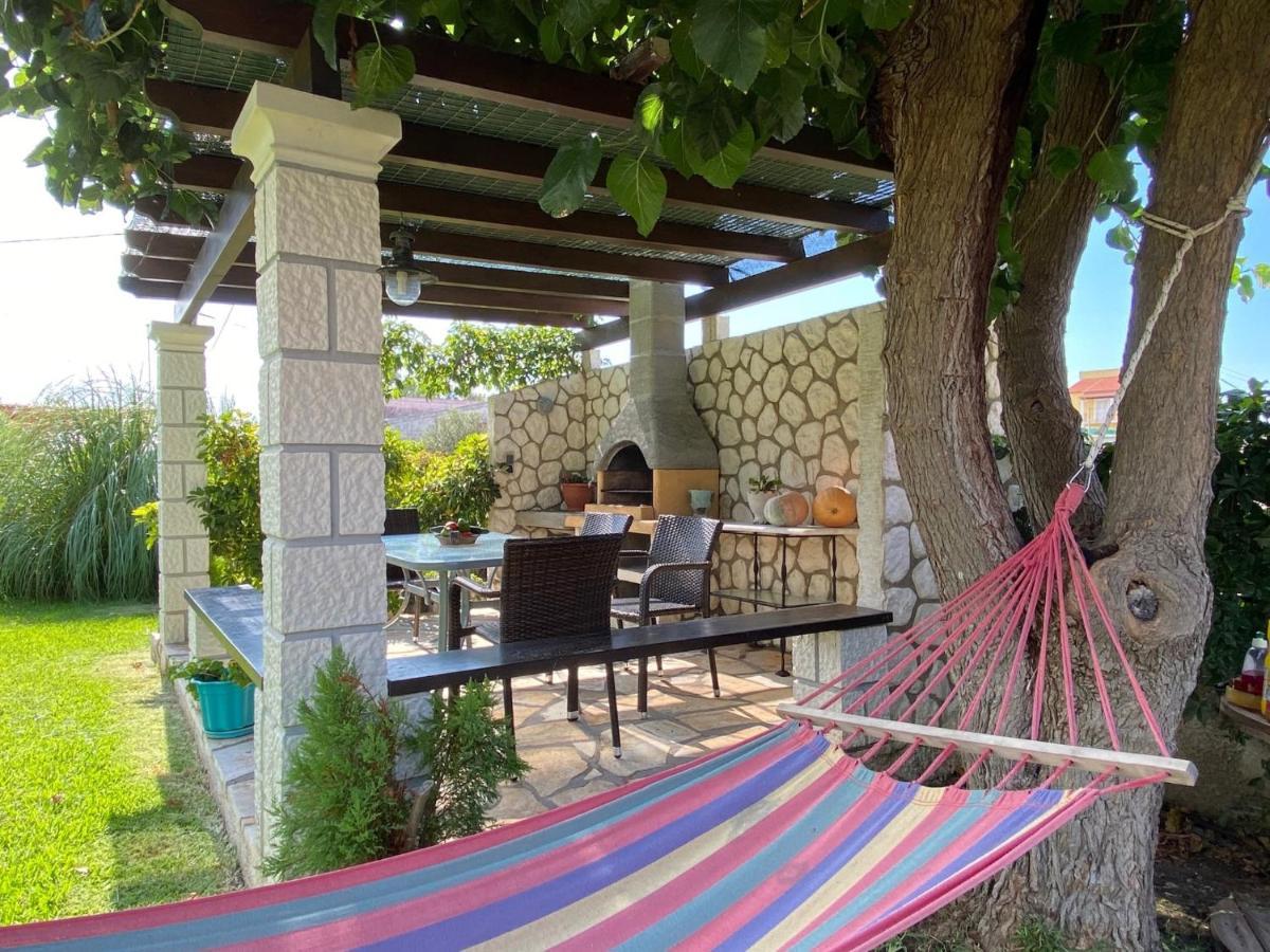 Asteraki Beach House By Dadovillas アカラヴィ エクステリア 写真